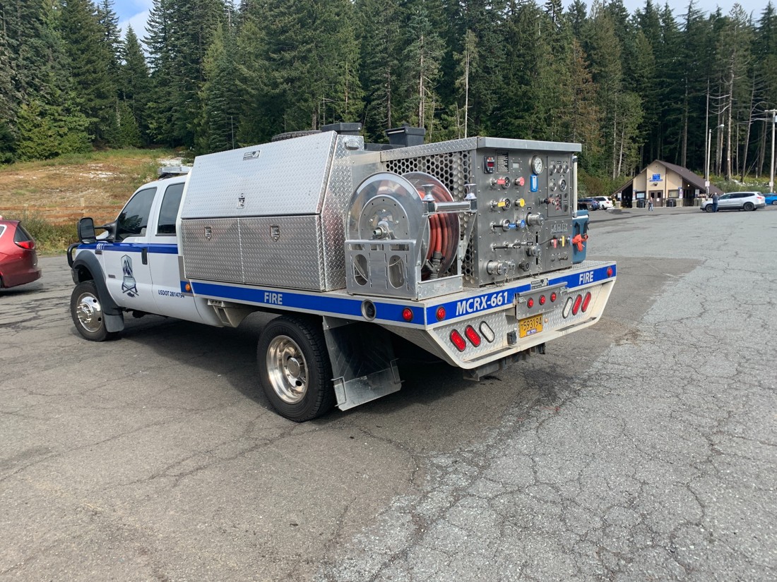 2006 Ford F550 - Image 2